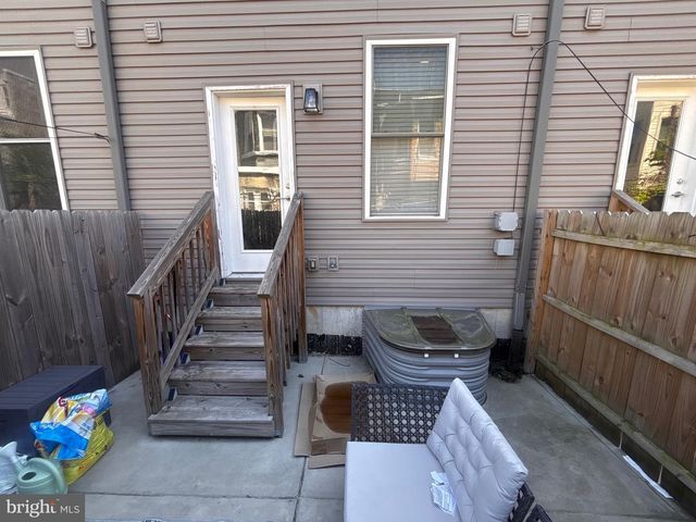 1208 N TAYLOR ST, Philadelphia, PA 19121