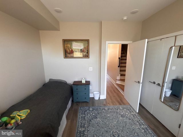 1208 N TAYLOR ST, Philadelphia, PA 19121