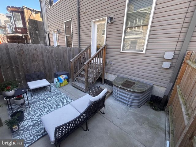 1208 N TAYLOR ST, Philadelphia, PA 19121
