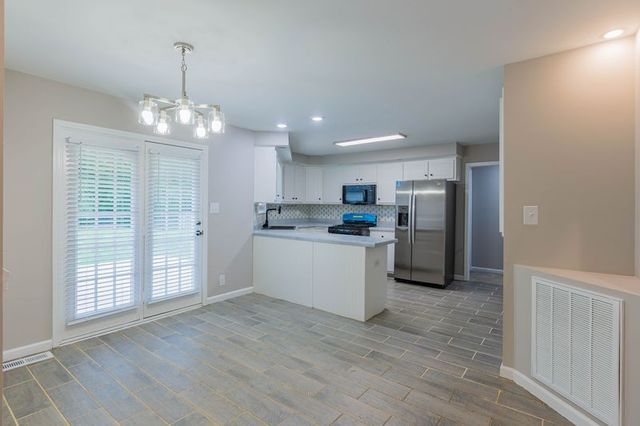 847 Isaac Dr, Clarksville, TN 37040