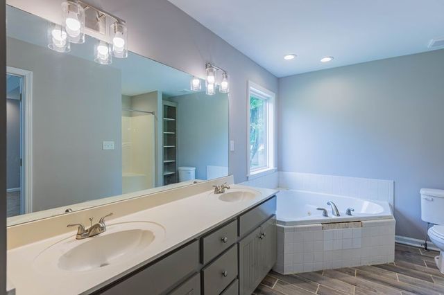 847 Isaac Dr, Clarksville, TN 37040