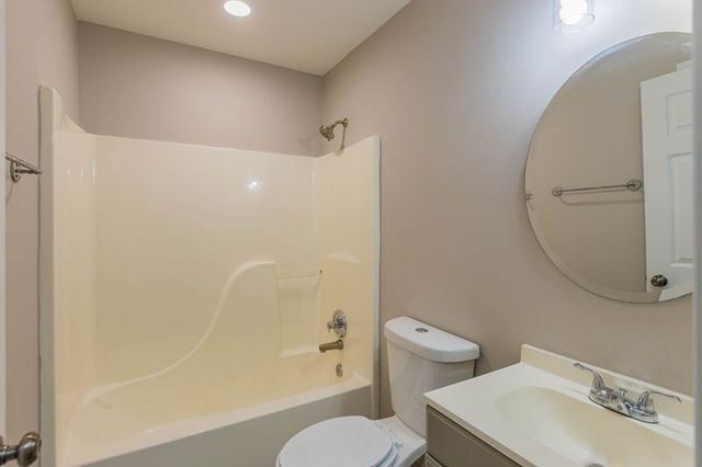 847 Isaac Dr, Clarksville, TN 37040