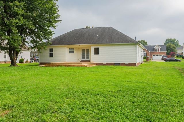 847 Isaac Dr, Clarksville, TN 37040
