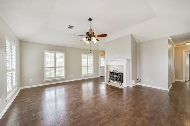 4901 Archway Drive, La Porte, TX 77571