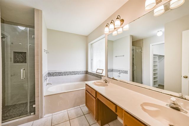 4901 Archway Drive, La Porte, TX 77571