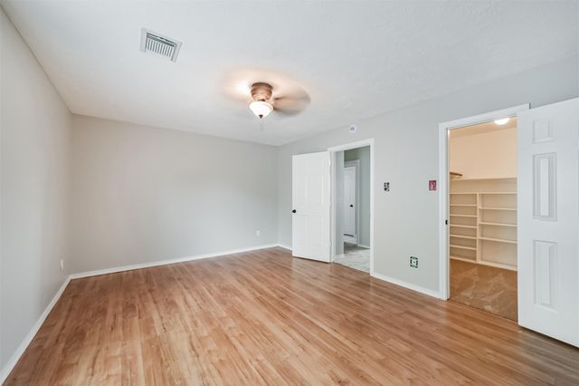 4901 Archway Drive, La Porte, TX 77571