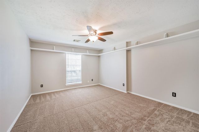 4901 Archway Drive, La Porte, TX 77571