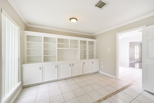 4901 Archway Drive, La Porte, TX 77571