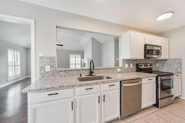 4901 Archway Drive, La Porte, TX 77571