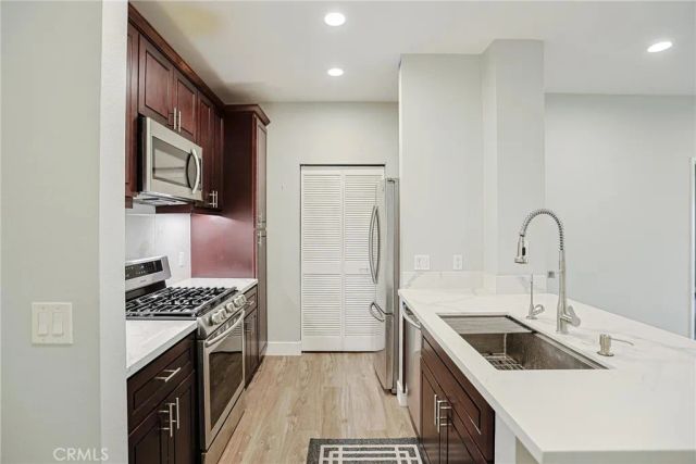 2134 Scholarship, Irvine, CA 92612