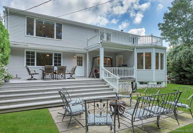 23 Barry Drive, Glen Cove, NY 11542