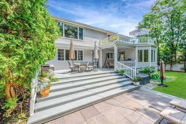 23 Barry Drive, Glen Cove, NY 11542