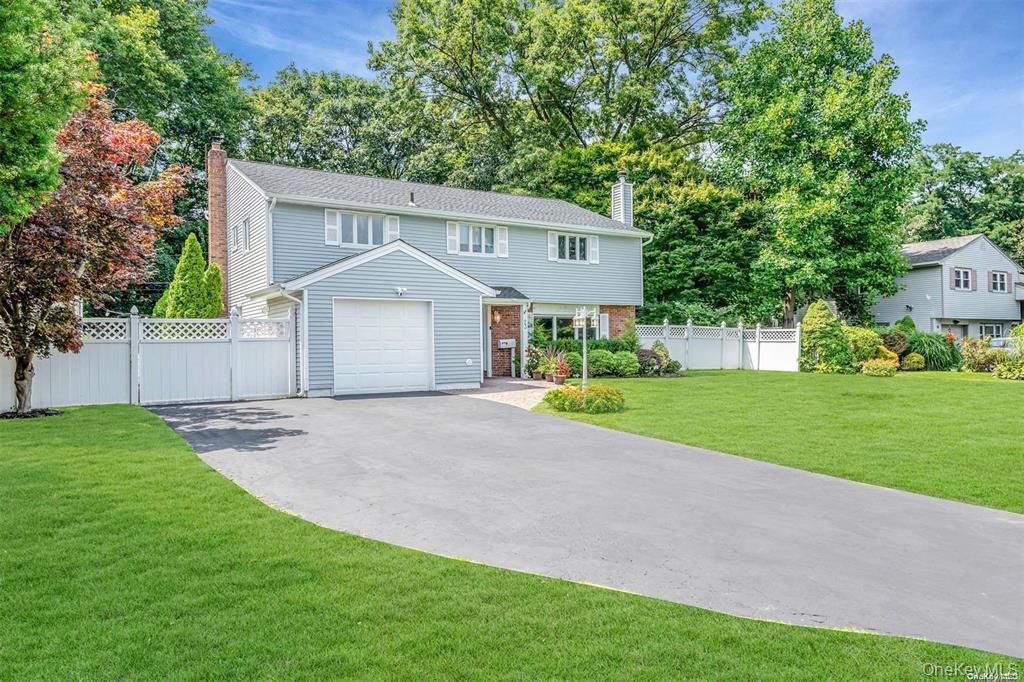 23 Barry Drive, Glen Cove, NY 11542 — photo 2