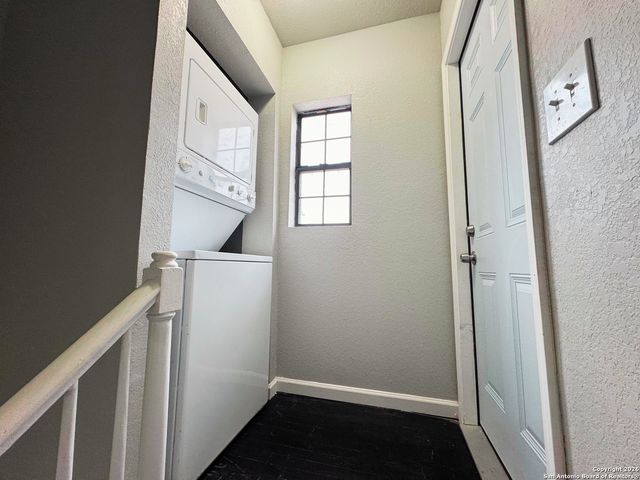 2815 S Pine, San Antonio, TX 78210