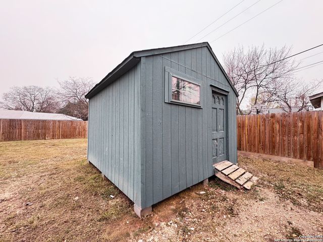 2815 S Pine, San Antonio, TX 78210