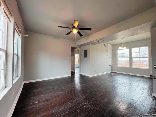 2815 S Pine, San Antonio, TX 78210