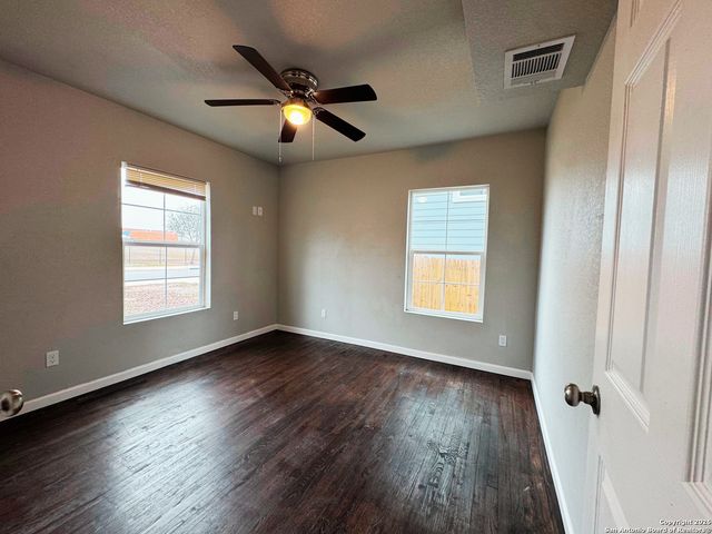 2815 S Pine, San Antonio, TX 78210