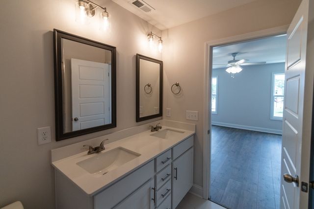 616 Southern Pass Run, Clarksville, TN 37043