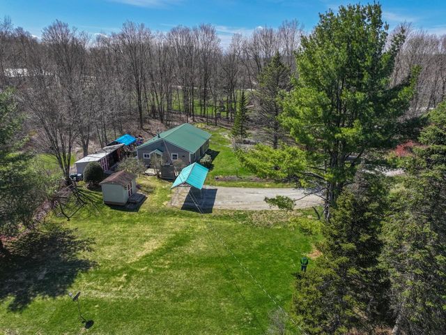168 Place Road West, Hinesburg, VT 05461