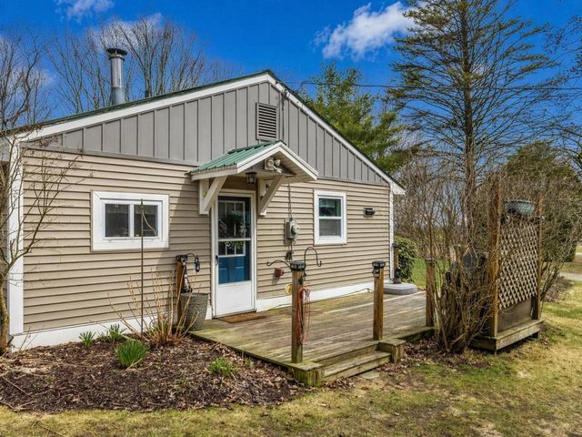 168 Place Road West, Hinesburg, VT 05461
