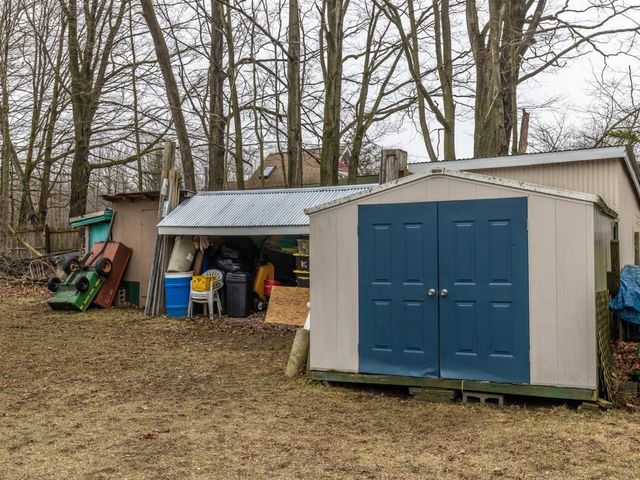 168 Place Road West, Hinesburg, VT 05461