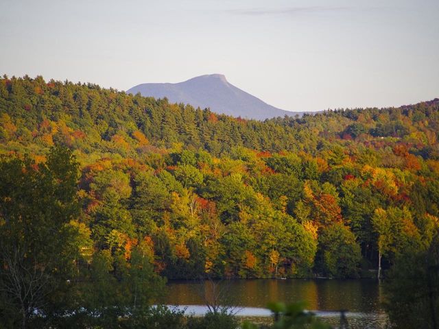 168 Place Road West, Hinesburg, VT 05461