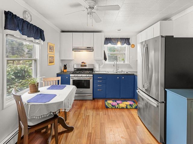 168 Place Road West, Hinesburg, VT 05461