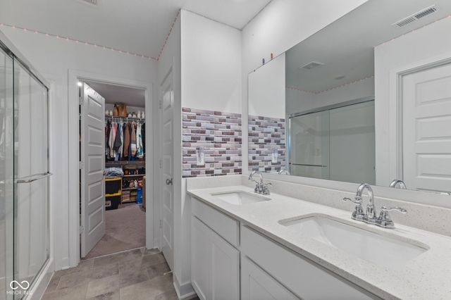 1384 Turnbridge Wls, Avon, IN 46123