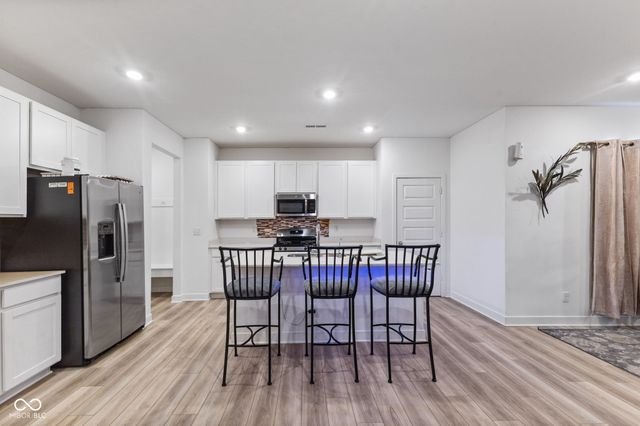1384 Turnbridge Wls, Avon, IN 46123