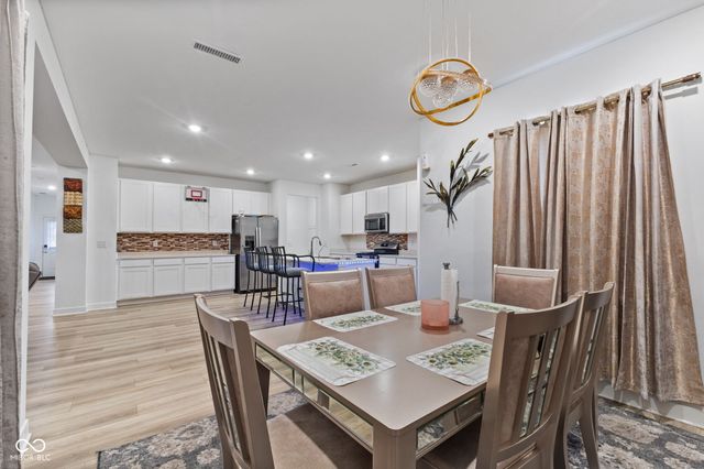 1384 Turnbridge Wls, Avon, IN 46123