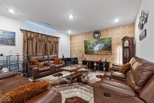 1384 Turnbridge Wls, Avon, IN 46123