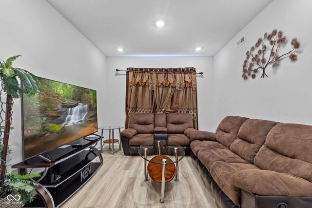 1384 Turnbridge Wls, Avon, IN 46123