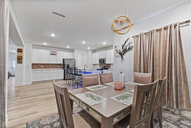 1384 Turnbridge Wls, Avon, IN 46123