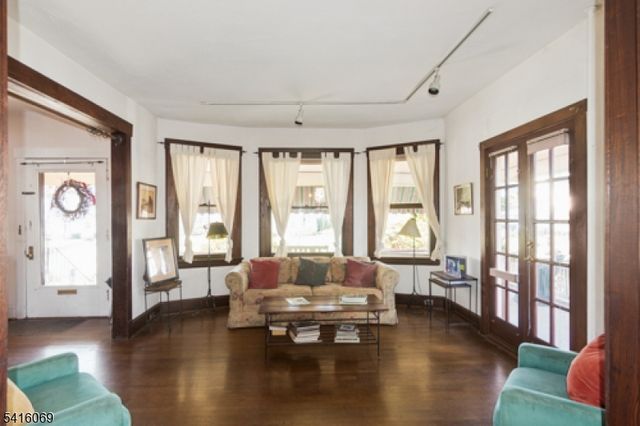 424 Saint Marks Ave, Westfield Town, NJ 07090