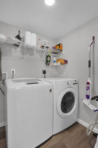 2106 Stoneside Drive, Hilliard, OH 43026