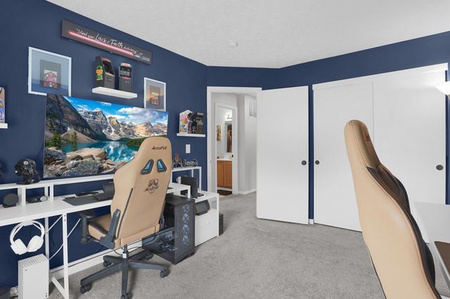 2106 Stoneside Drive, Hilliard, OH 43026