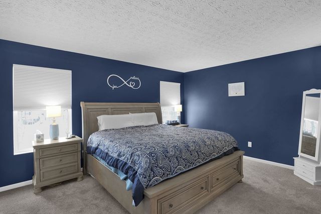 2106 Stoneside Drive, Hilliard, OH 43026