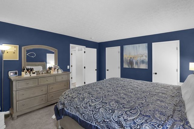 2106 Stoneside Drive, Hilliard, OH 43026