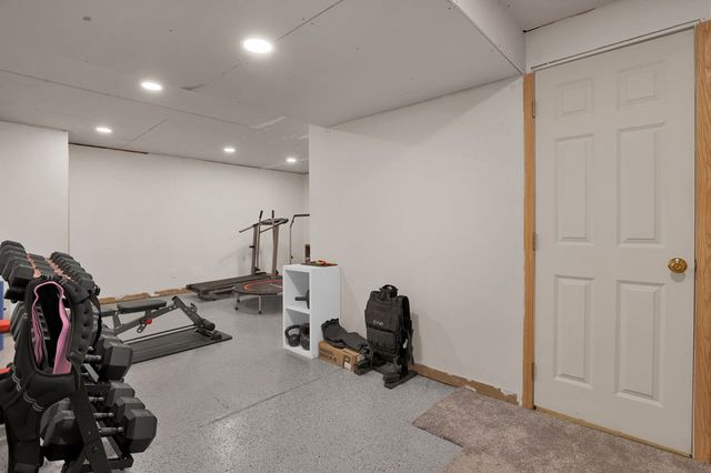 2106 Stoneside Drive, Hilliard, OH 43026