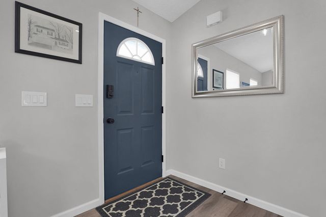 2106 Stoneside Drive, Hilliard, OH 43026