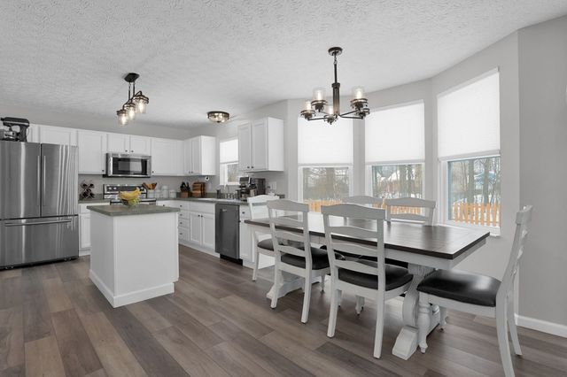 2106 Stoneside Drive, Hilliard, OH 43026