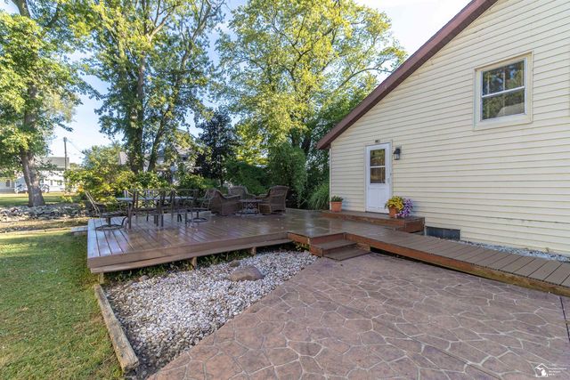 4348 Saint Marks Drive, Luna Pier, MI 48157