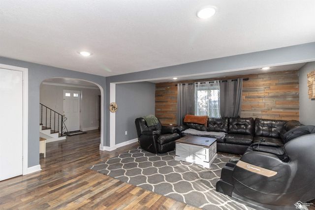 4348 Saint Marks Drive, Luna Pier, MI 48157