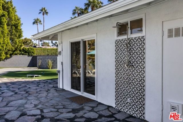 980 N Buttonwillow Circle, Palm Springs, CA 92262