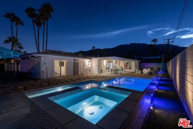 980 N Buttonwillow Circle, Palm Springs, CA 92262