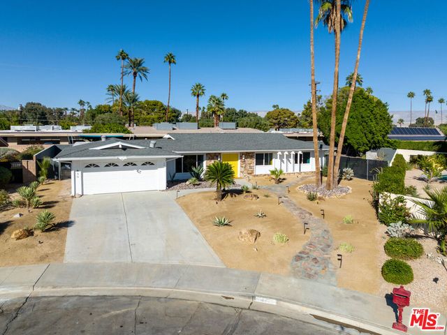 980 N Buttonwillow Circle, Palm Springs, CA 92262