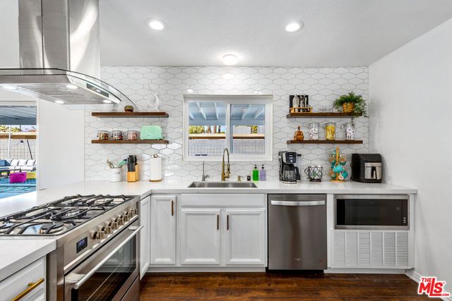 980 N Buttonwillow Circle, Palm Springs, CA 92262