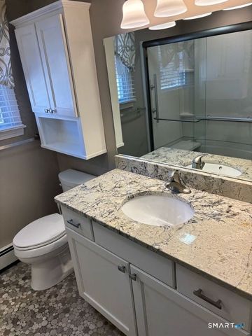 10 Edwards Road, Old Saybrook, CT 06475