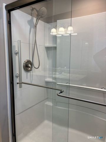 10 Edwards Road, Old Saybrook, CT 06475