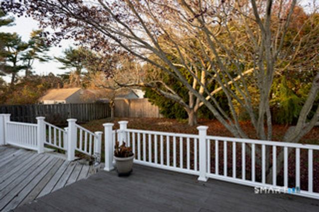 10 Edwards Road, Old Saybrook, CT 06475